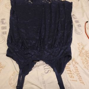 Navy blue lingerie size 3x New, smoke free environment